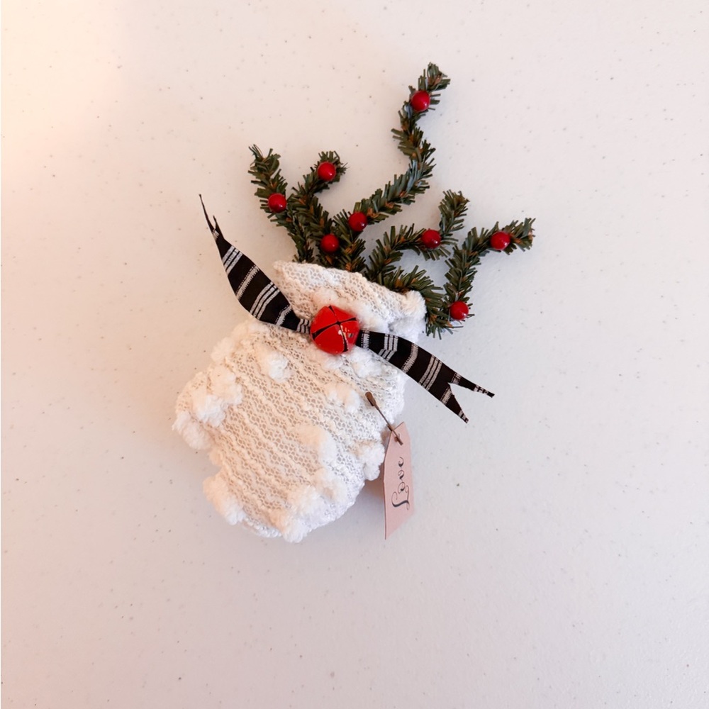 Festive Christmas White Mitten Decorative Object